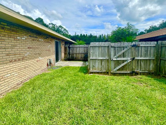 5th image of 3202 Bloomingdale Villas Ct #3204