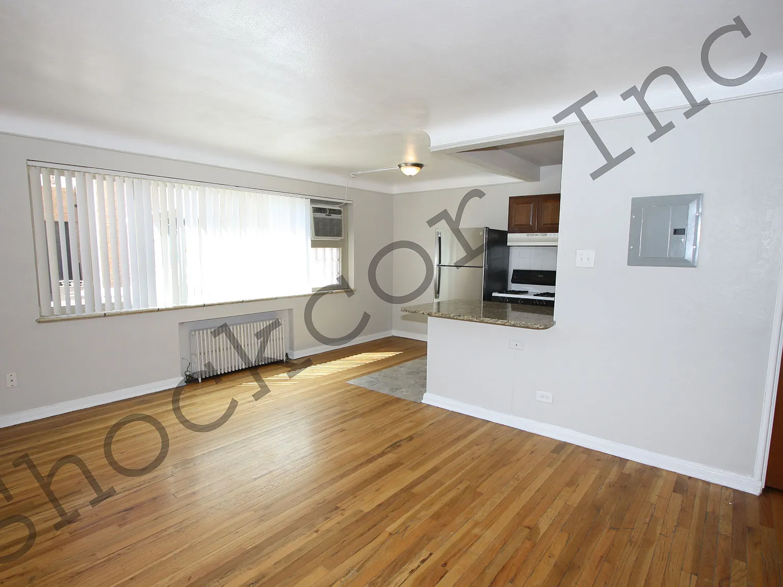 2 bed, 750 sqft, $1,465 — Photo 2