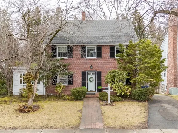484 Brook Rd, Milton, MA 02186
