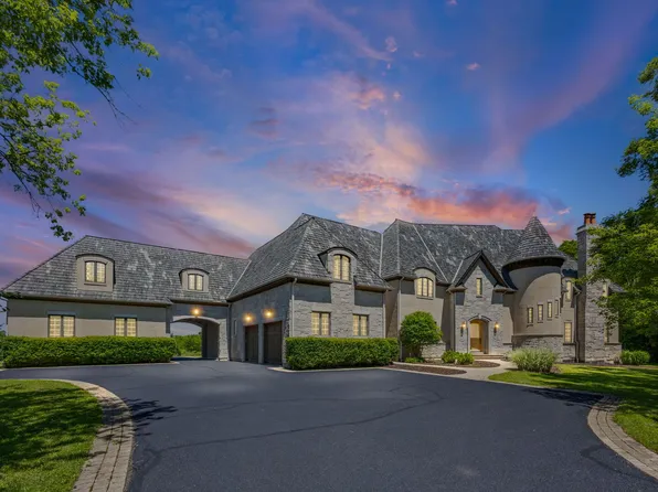 594 N Plum Tree Rd, Barrington Hills, IL 60010