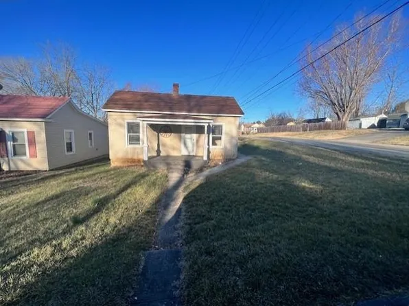 1501 3rd St, Radford, VA 24141