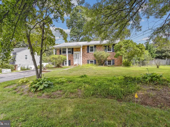 966 Saint Margarets Dr, Annapolis, MD 21409