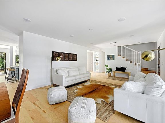 5th image of 10721 Fountainbleu Cir