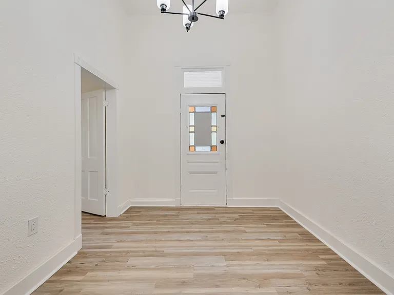 309 Poplar St — Photo 21