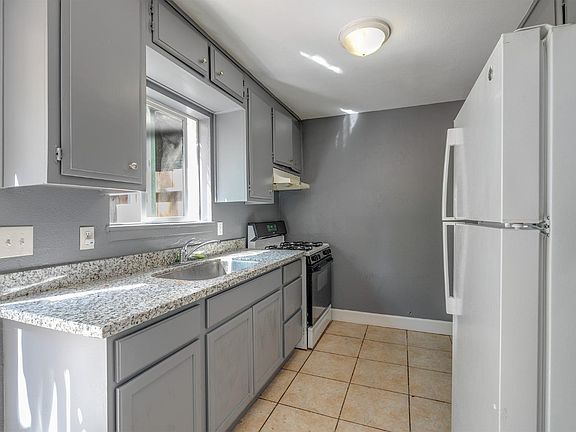 4th image of 1208 Doray Ct #1212