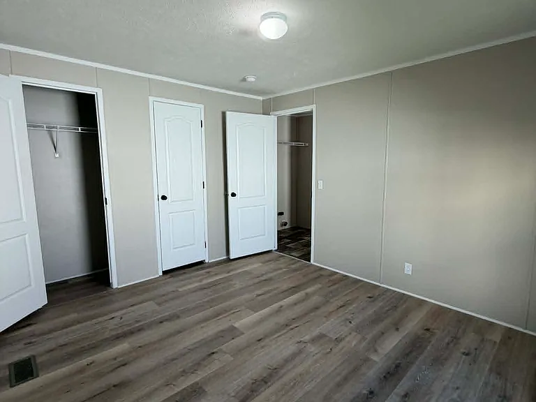 1301 Devils Glen Rd #4 — Photo 6