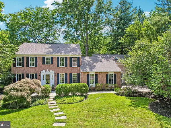 25 Andrew Dr, Lawrence Township, NJ 08648