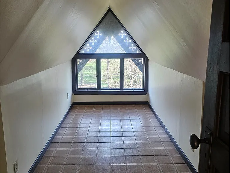 714 Buffalo Ave #5 — Photo 2