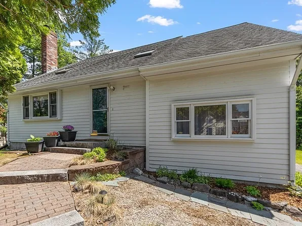 5 Henley Rd, Acton, MA 01720