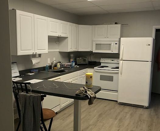 3rd image of 405 Florida St