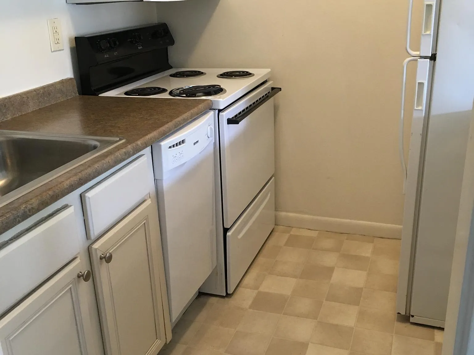 1 bed, 500 sqft, $1,100 — Photo 3