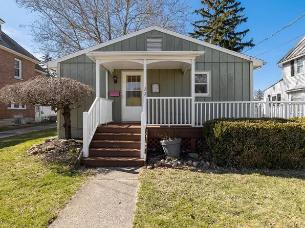 22 Seltzer Ave, Shelby, OH 44875