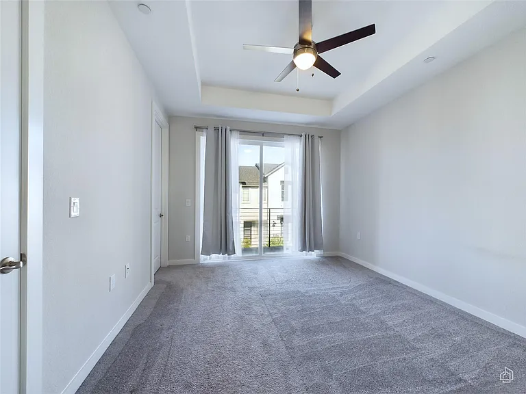 12001 Vista Parke Dr #904 — Photo 8