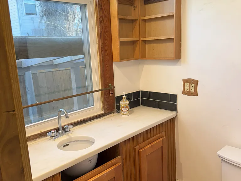 319 N Dupre St — Photo 2