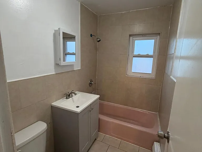 479 Roseville Ave #9 — Photo 7