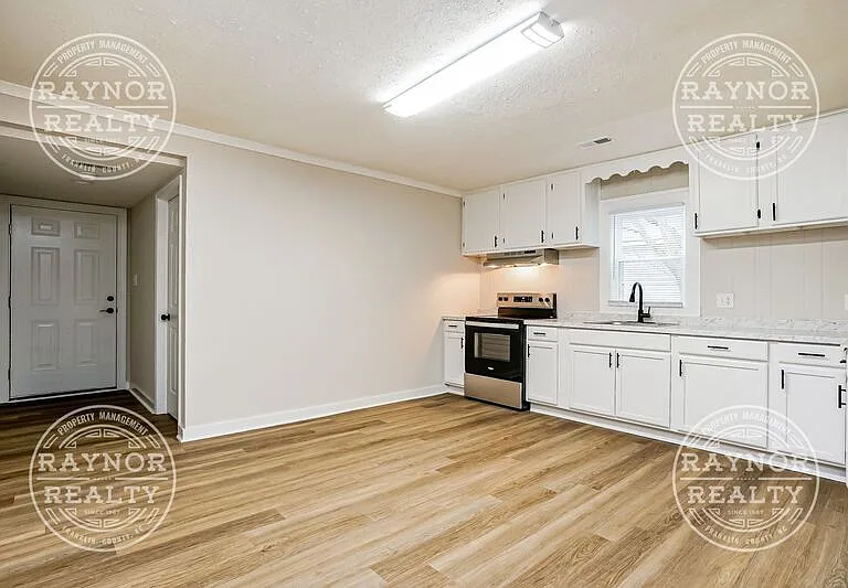 515 Dale St SW — Photo 3