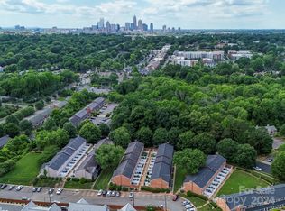 1318 Green Oaks Ln APT G, Charlotte, NC 28205