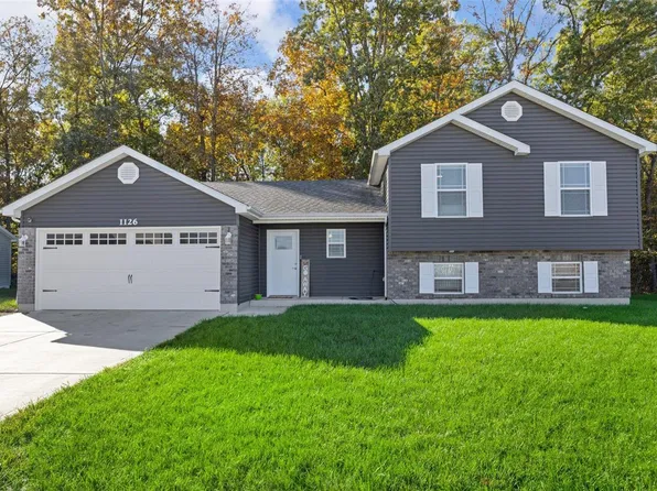 1126 Marathon Dr, Foristell, MO 63348