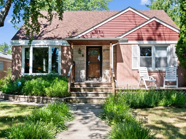 8940 Laramie Ave, Skokie, IL 60077