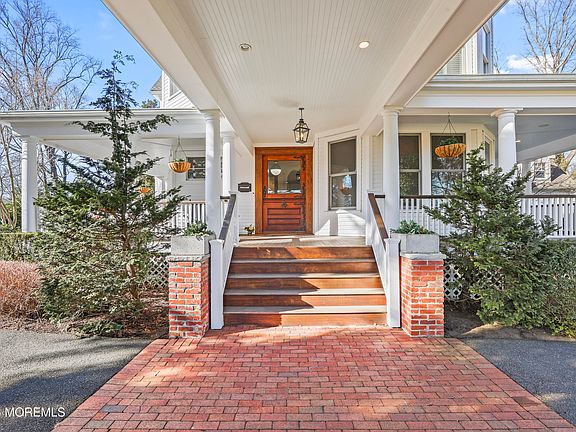 3rd image of 297 Sycamore Avenue