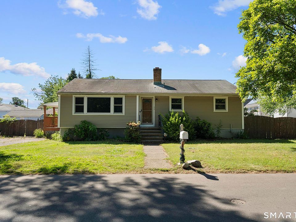 1st image of 215 Wellington Street