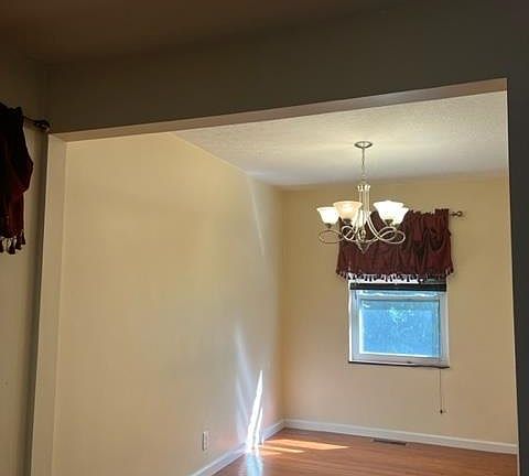 2nd image of 1018 Crosley Ave