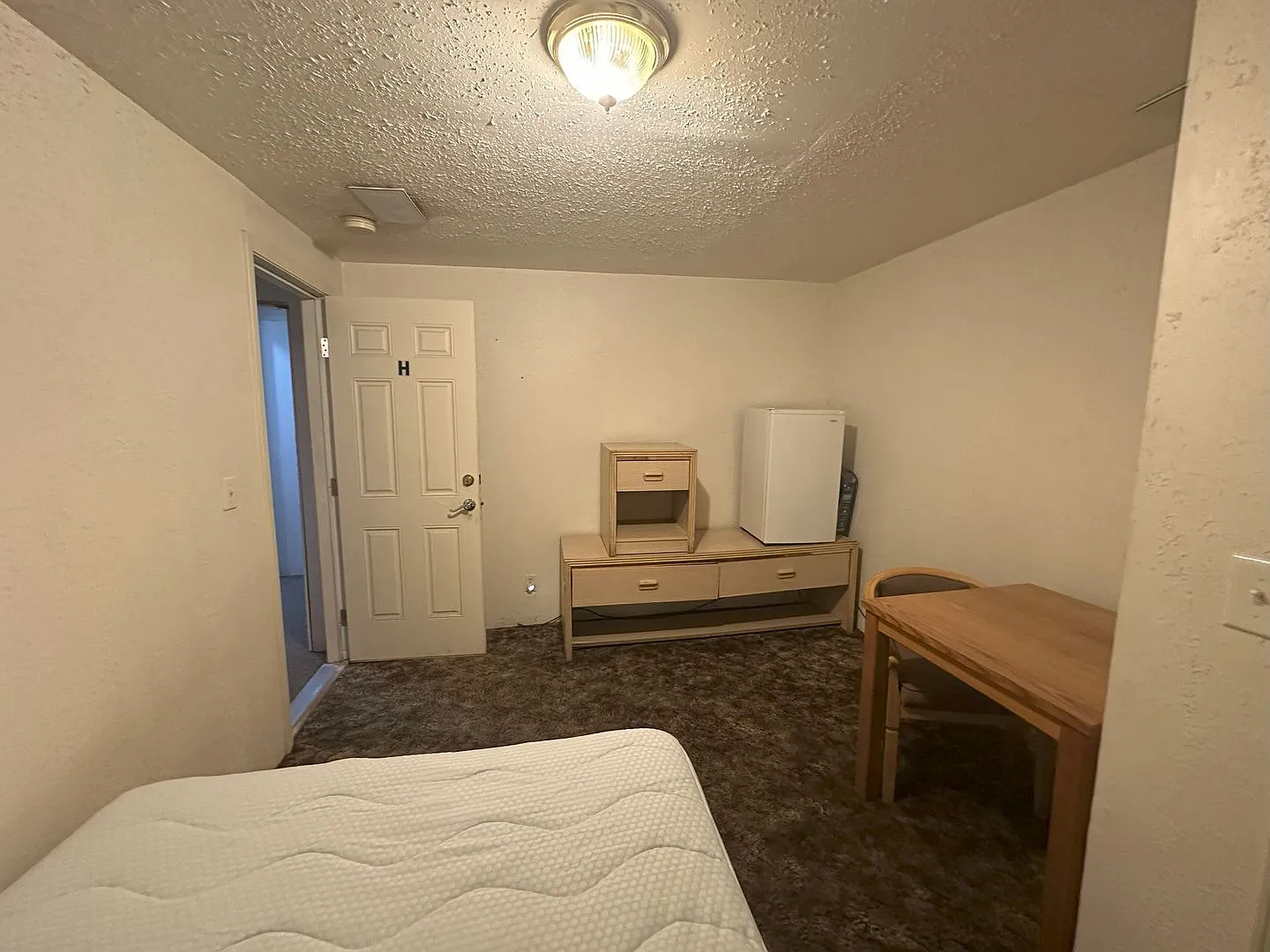 Shared Apartment For Rent — Photo 4