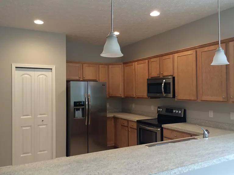 222 Stoney Brook Dr — Photo 2