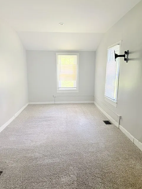 2 bed, 1200 sqft, $1,400 — Photo 2