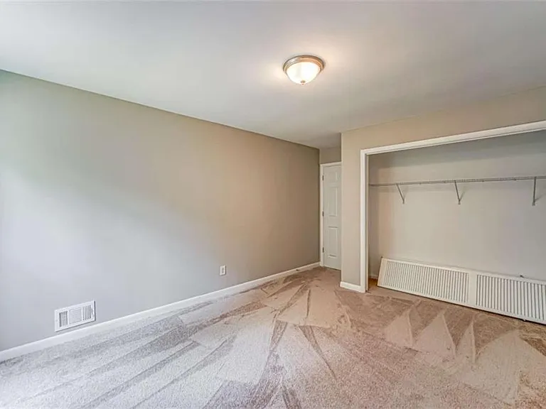 2218 Woodfern Dr — Photo 40
