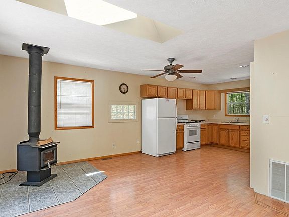 2nd image of 4150 S Forest Hill Dr