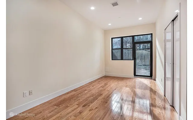 Rented by Douglas Elliman | media 14