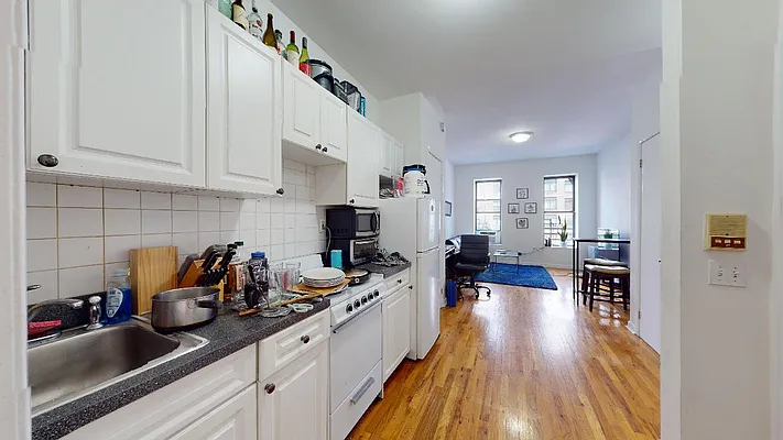 Rented by Bond New York | media 7
