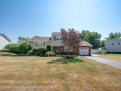 21 Whittier Drive, Manalapan, NJ, 07726