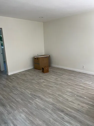 1530 E Broadway Photo 1