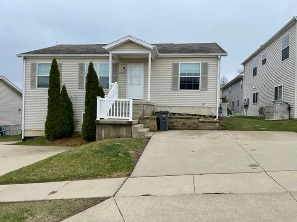 2060 Bald Eagle Ct, Dubuque, IA 52001