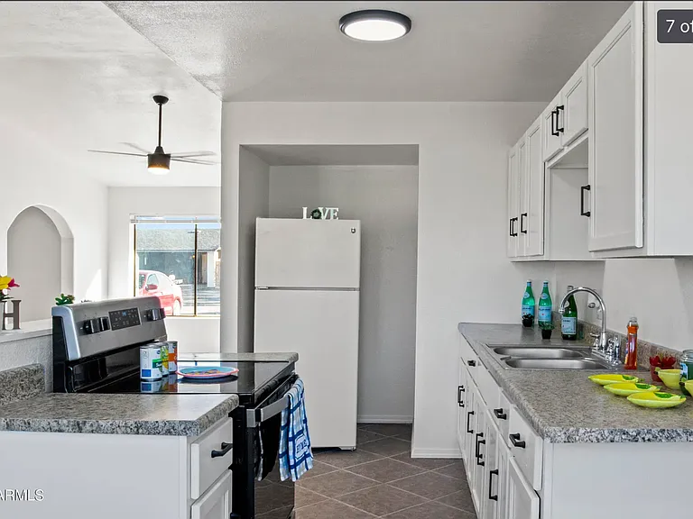 944 W Calle Tuberia — Photo 9