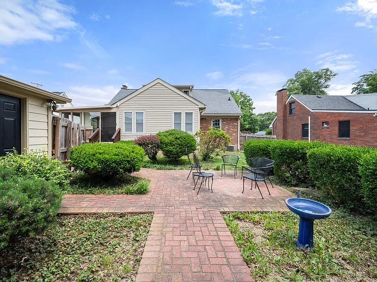 812 Beechwood Rd — Photo 39