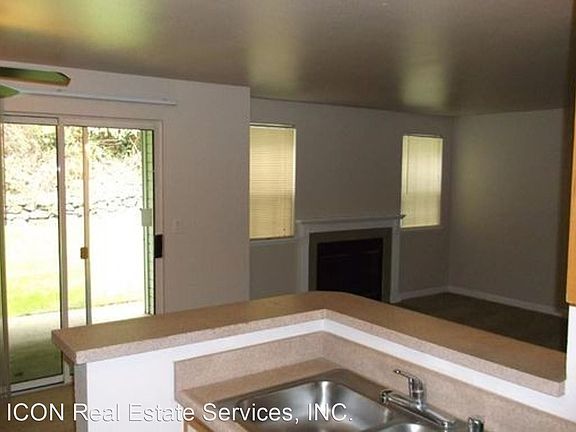 4th image of 7688 Vineyards Ln NE #L303