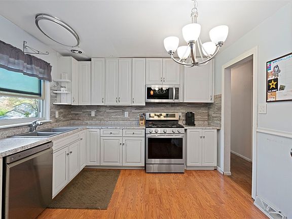 5th image of 1355 Wakefield Dr