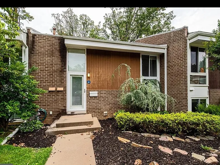 1737 Wainwright Dr #1737 — Photo 1