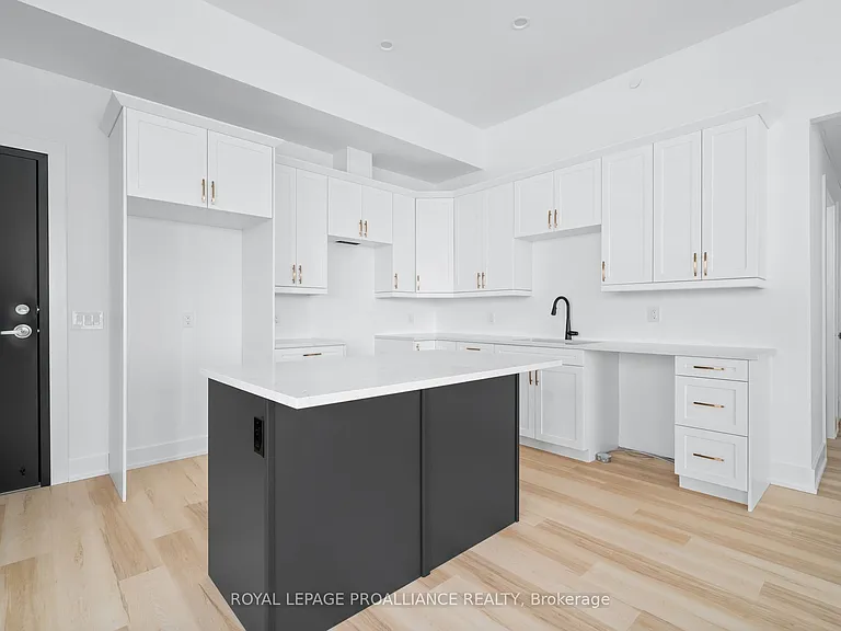 941 Charles Wilson Pkwy #201 — Photo 5