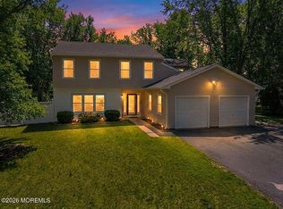 33 Ashford Road, Jackson, NJ 08527