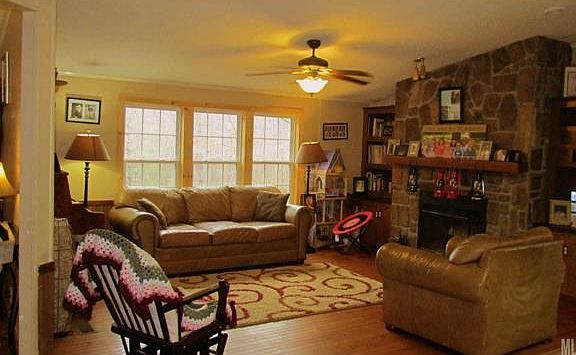 5th image of 1130 Lambert Dr