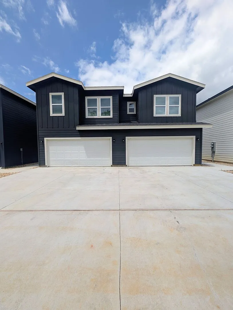 Brand New Duplex in New East Parks Community — Photo 1