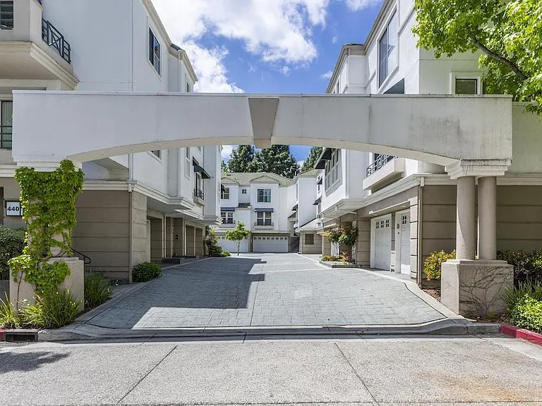 440 Navaro Pl #116 — Photo 42