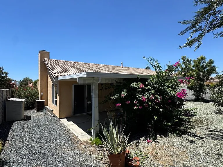 1266 Euclid St — Photo 29