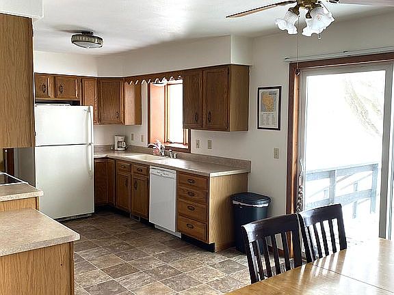 4th image of 1512 Horseshoe Cir