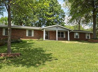 425 Hillcrest Dr, Union, MO 63084