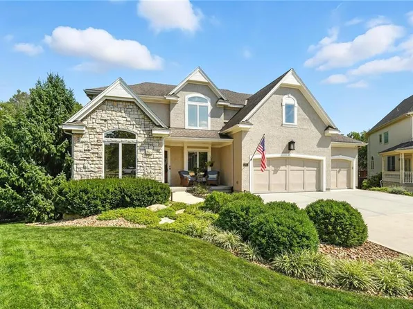 13917 Long St, Overland Park, KS 66221